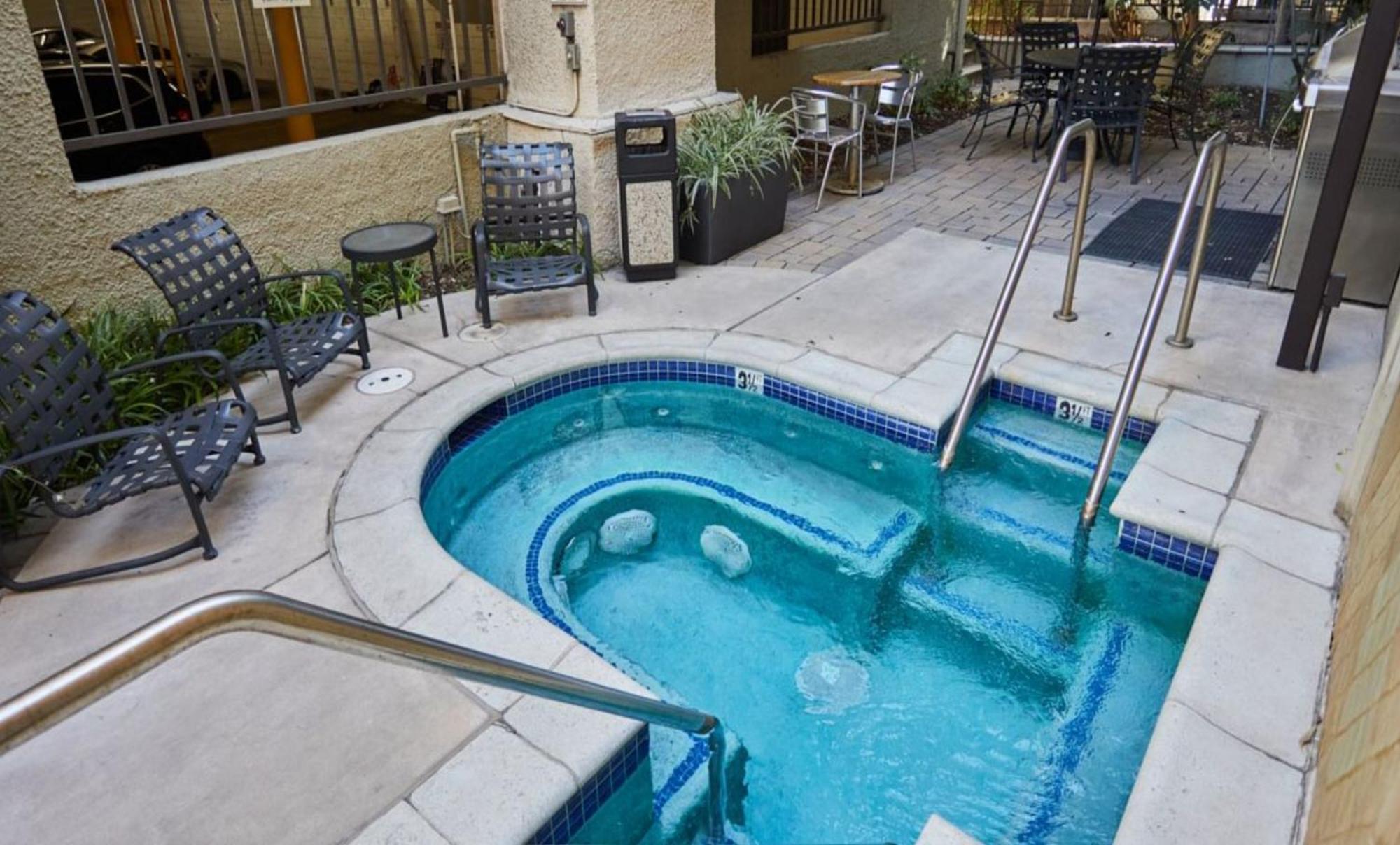 Beverly Hills Gem 1 Bedroom With Parking 218 Appart hôtel *